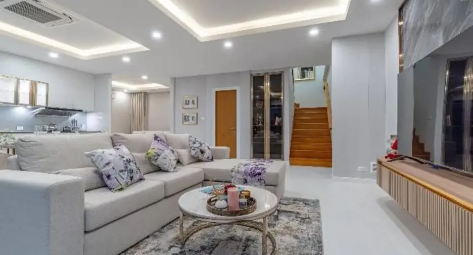À vendre 5 chambres maison à Bang Lamung, Chonburi
