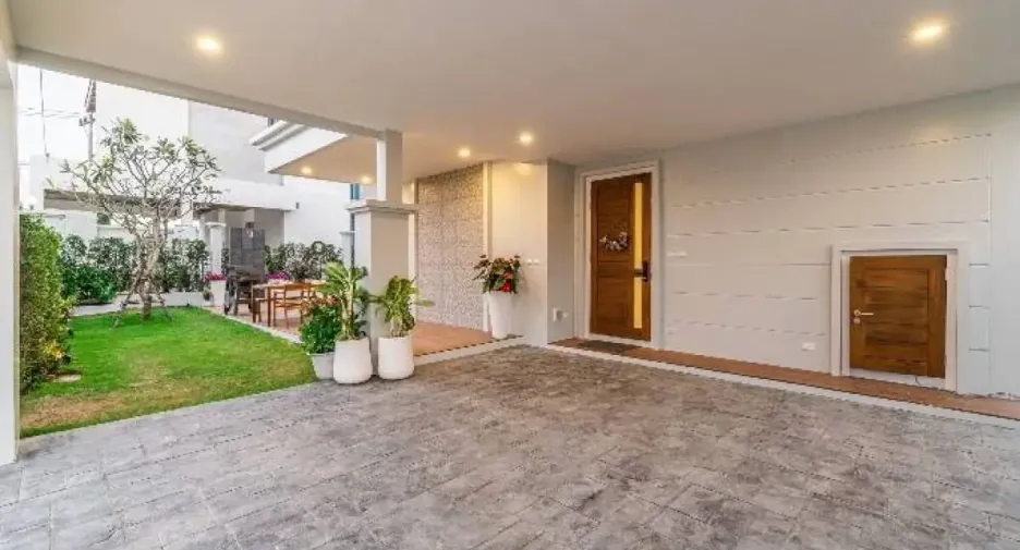 À vendre 5 chambres maison à Bang Lamung, Chonburi