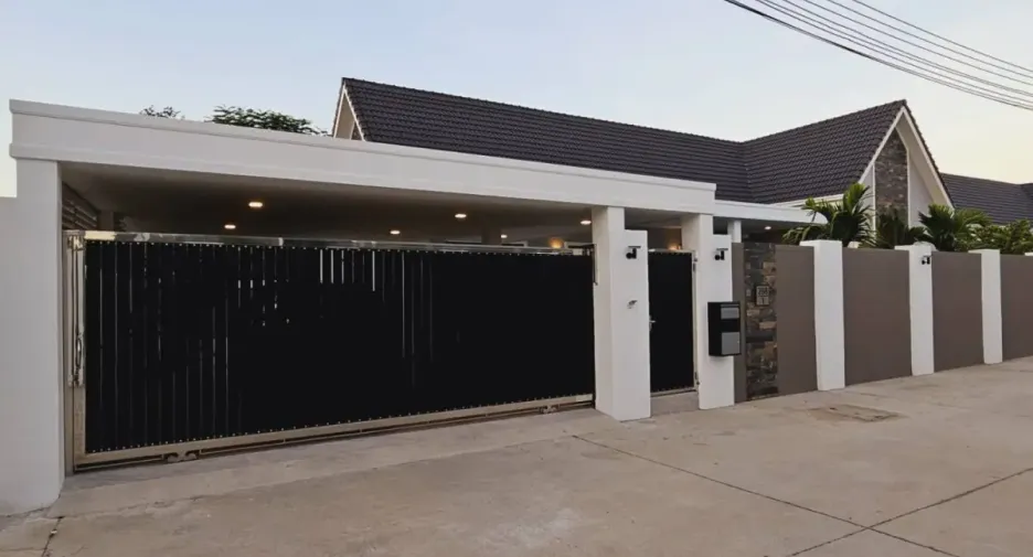 For sale 3 ベッドルーム house in Bang Lamung, Chonburi