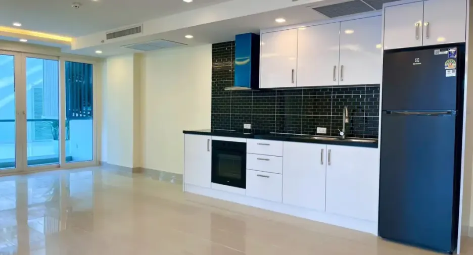 For sale 3 bedrooms condo in Bang Lamung, Chonburi