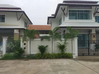 出售 4 卧室 独立屋 在 Bang Lamung, Chon Buri