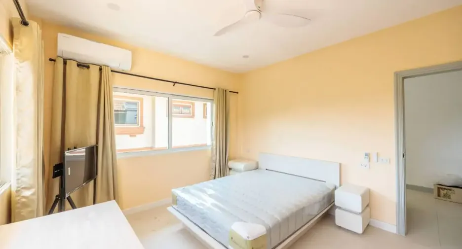 For sale 5 bedrooms house in Bang Lamung, Chonburi