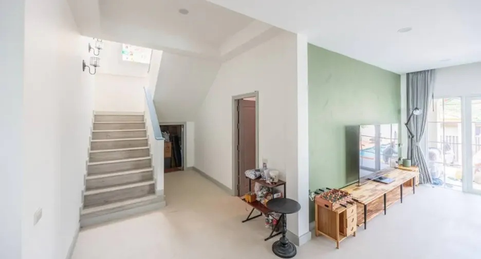 For sale 5 bedrooms house in Bang Lamung, Chonburi