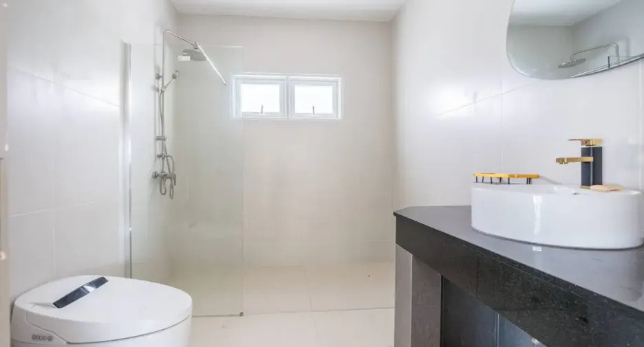 For sale 5 bedrooms house in Bang Lamung, Chonburi