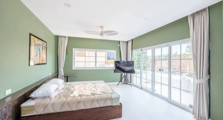 For sale 5 bedrooms house in Bang Lamung, Chonburi