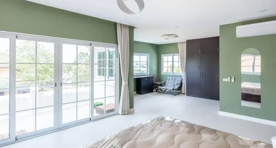 For sale 5 bedrooms house in Bang Lamung, Chonburi