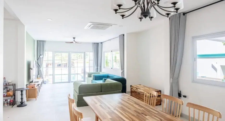 For sale 5 bedrooms house in Bang Lamung, Chonburi