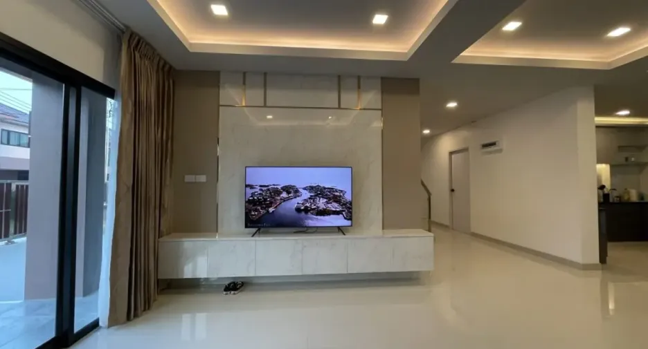 For sale 4 ベッドルーム house in Bang Lamung, Chonburi