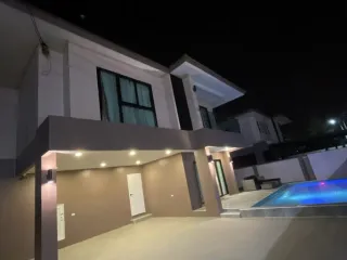 For sale 4 bedrooms house in Bang Lamung, Chonburi