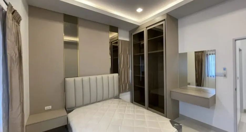 For sale 4 ベッドルーム house in Bang Lamung, Chonburi