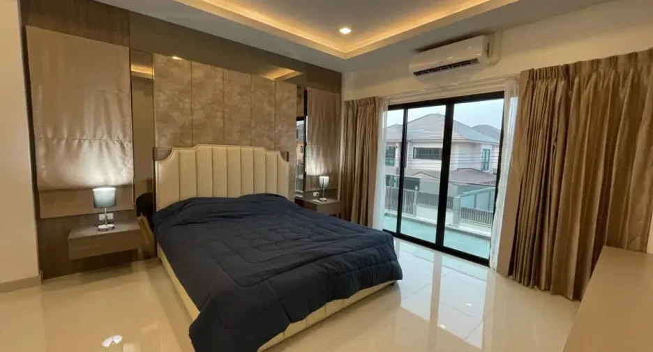For sale 4 ベッドルーム house in Bang Lamung, Chonburi
