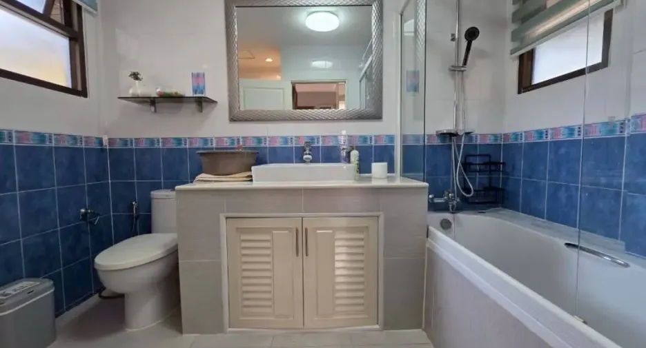 Casa en alquiler y en venta de 4 habitaciones en Bang Lamung, Chonburi