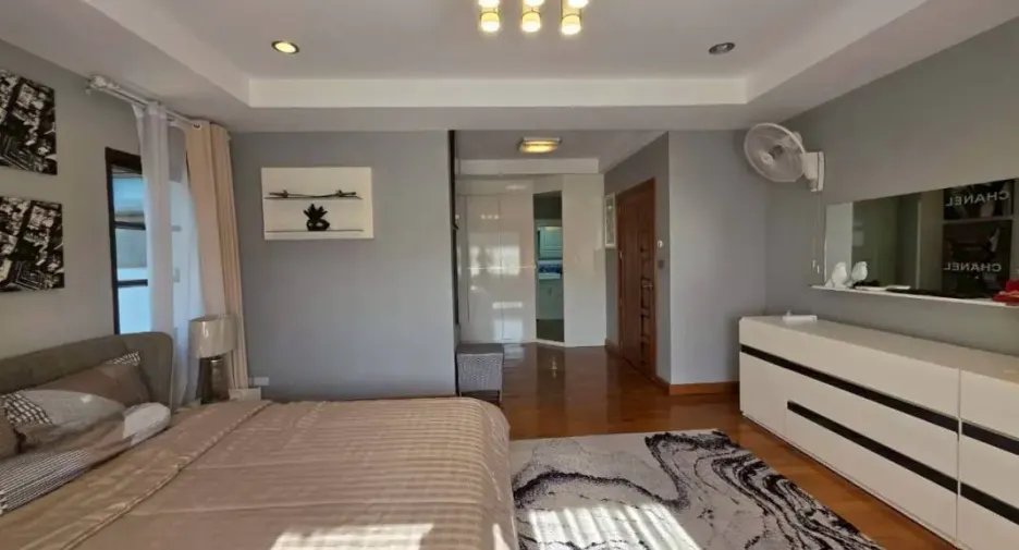 Casa en alquiler y en venta de 4 habitaciones en Bang Lamung, Chonburi