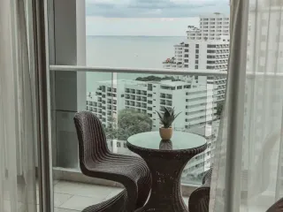 出售 2 卧室 公寓 在 Bang Lamung, Chon Buri