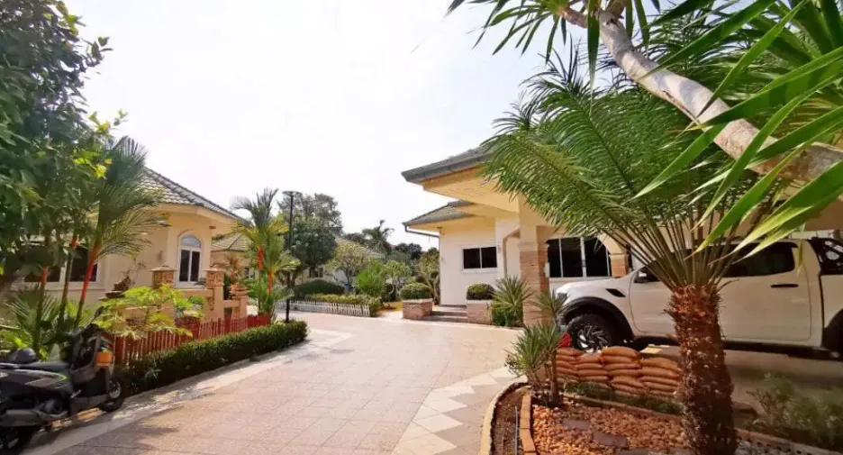 For rent and for sale 2 bedrooms house in Bang Lamung, Chonburi
