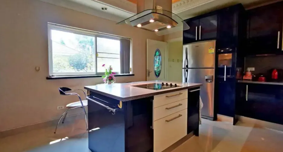 For rent and for sale 2 bedrooms house in Bang Lamung, Chonburi