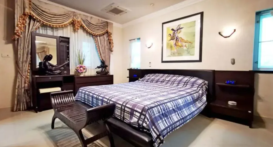 For rent and for sale 2 bedrooms house in Bang Lamung, Chonburi