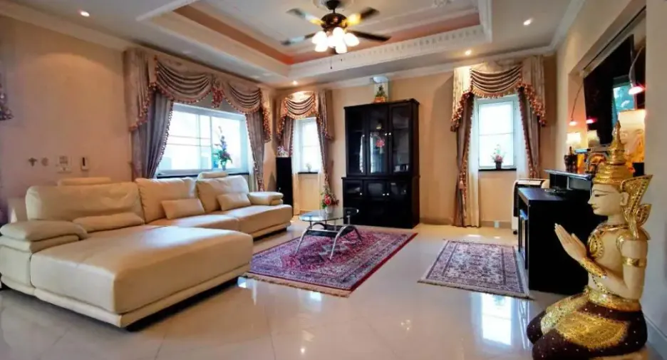For rent and for sale 2 bedrooms house in Bang Lamung, Chonburi