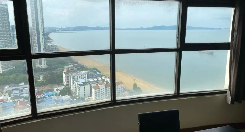 À vendre 2 chambres condo à Jomtien, Pattaya