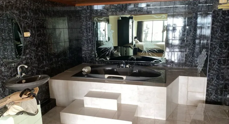 À vendre 2 chambres condo à Jomtien, Pattaya