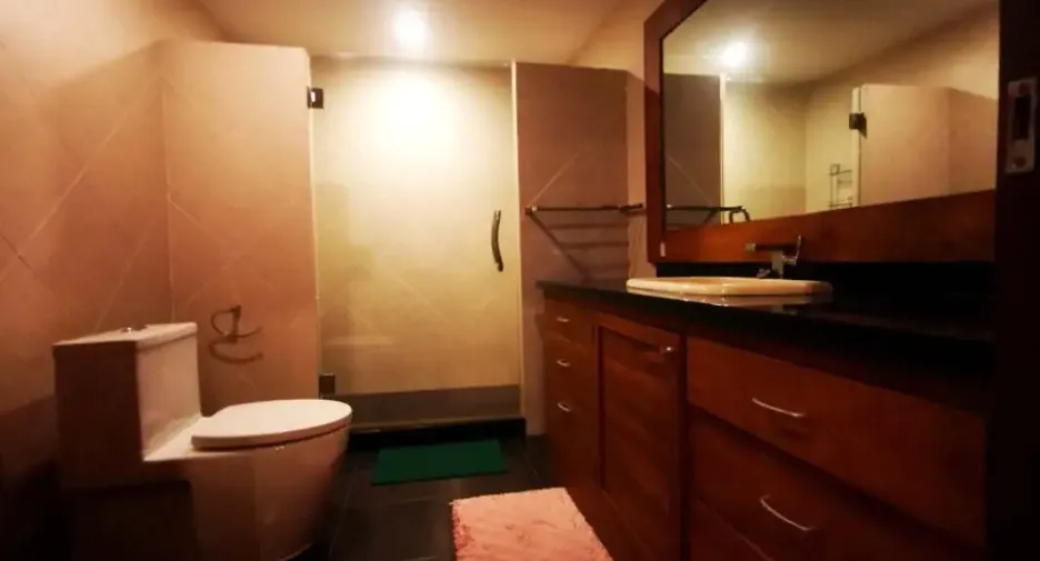 For rent and for sale 2 bedrooms condo in Bang Lamung, Chonburi