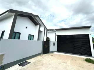 出售 3 卧室 独立屋 在 Bang Lamung, Chon Buri