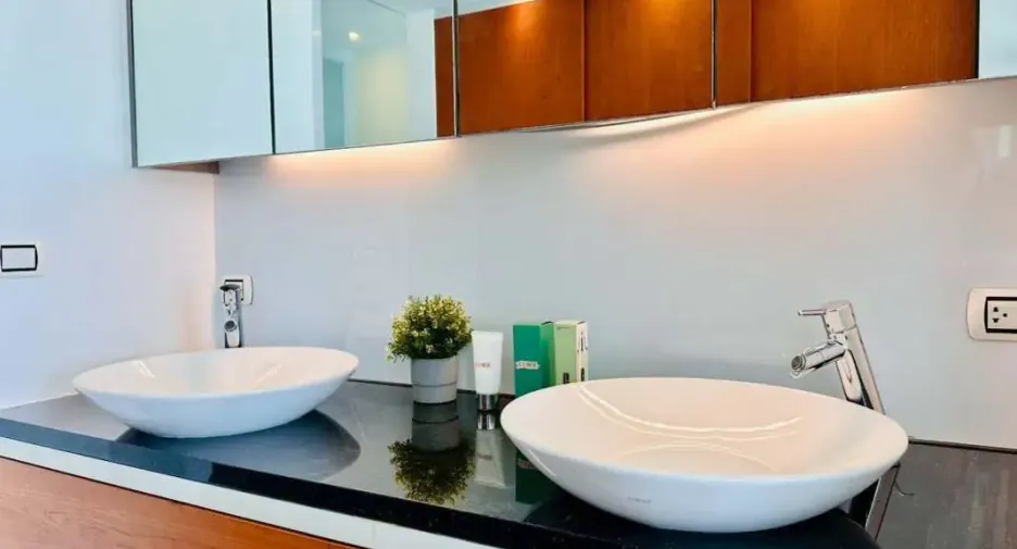 À louer et à vendre 1 chambre condo à Na Jomtien, Pattaya