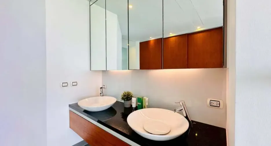 À louer et à vendre 1 chambre condo à Na Jomtien, Pattaya