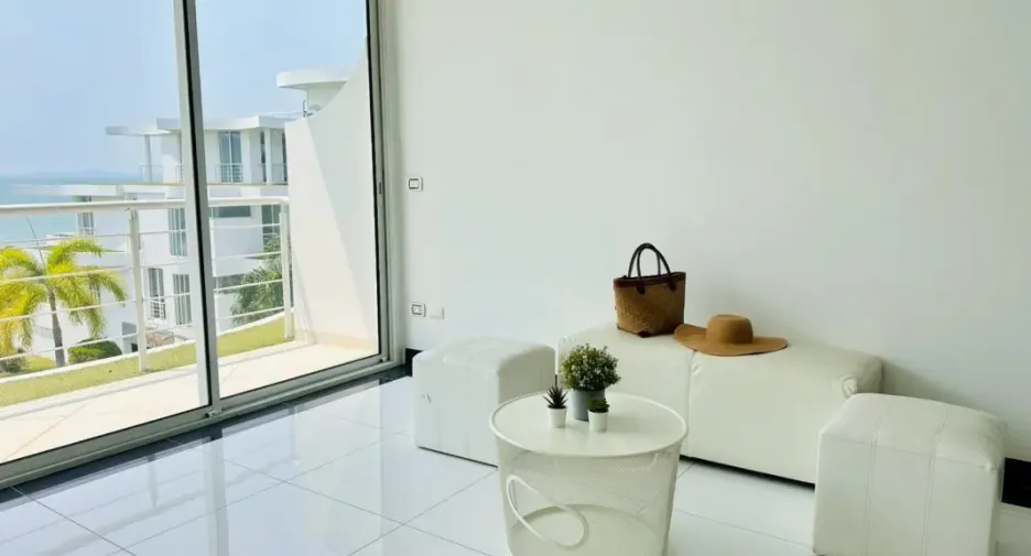 À louer et à vendre 1 chambre condo à Na Jomtien, Pattaya