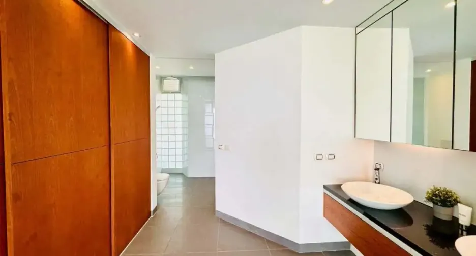 À louer et à vendre 1 chambre condo à Na Jomtien, Pattaya