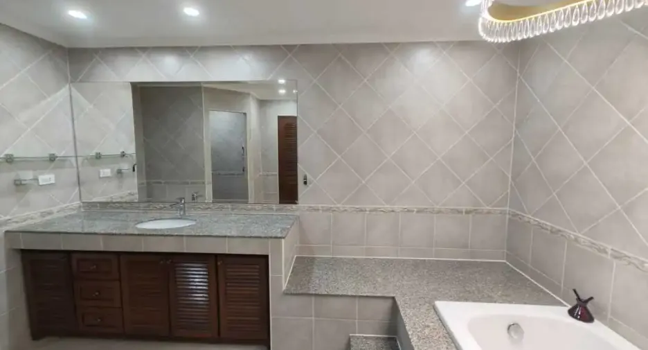 Wohnung zur Miete und zum Kauf mit 1 Zimmer in Jomtien, Pattaya