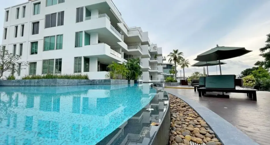 出租 和 出售 2 卧室 公寓 在 Bang Lamung, Chon Buri