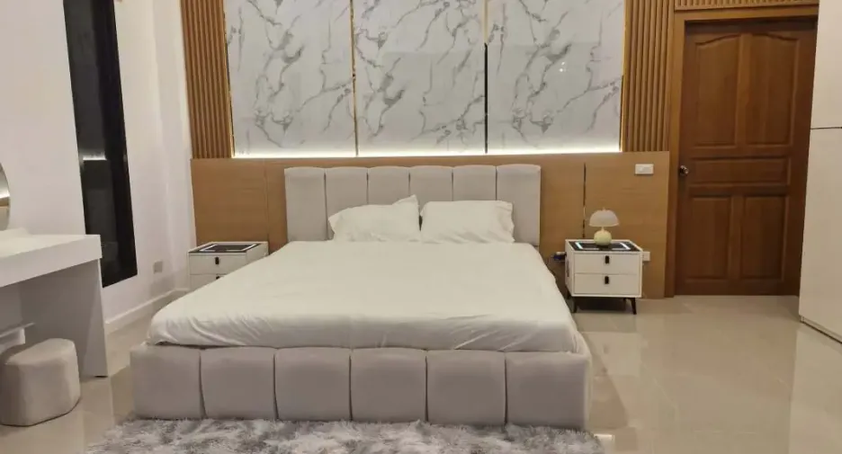 For sale 4 bedrooms house in Bang Lamung, Chonburi