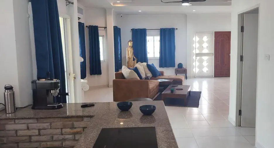 Casa en venta de 4 habitaciones en Bang Lamung, Chonburi