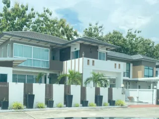 出售 3 卧室 独立屋 在 Bang Lamung, Chon Buri