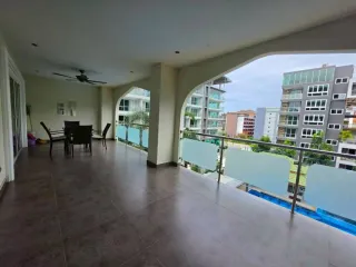 Condo en venta de 2 habitaciones en Bang Lamung, Chonburi