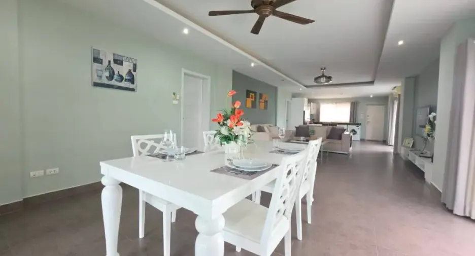 Condo en venta de 2 habitaciones en Bang Lamung, Chonburi