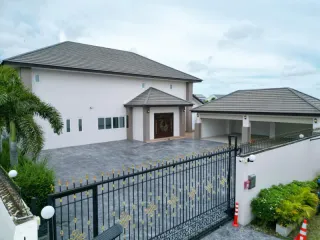 出售 4 卧室 独立屋 在 Bang Lamung, Chon Buri
