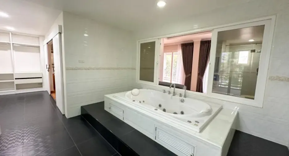 ขาย 4 ห้องนอน บ้านเดี่ยว ใน บางละมุง, ชลบุรี