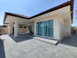 À louer et à vendre 3 chambres maison à Bang Lamung, Chonburi
