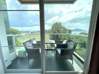 For sale 2 ベッドルーム condo in Bang Saray, Pattaya