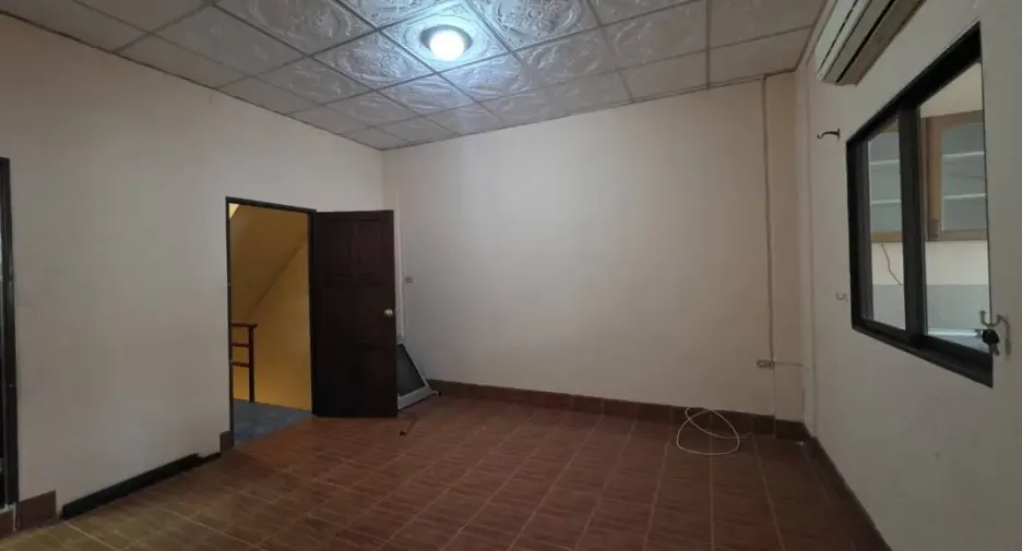 For sale retail Space in Bang Lamung, Chonburi