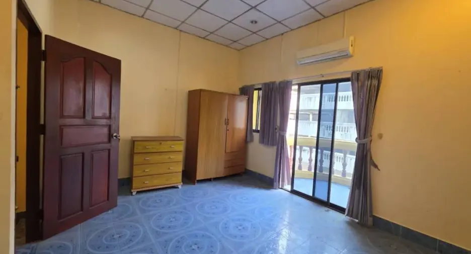 For sale retail Space in Bang Lamung, Chonburi