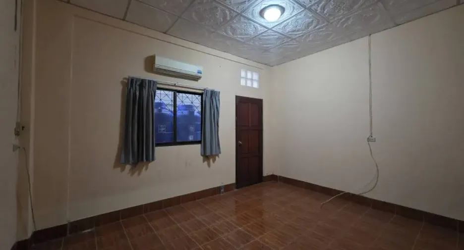 For sale retail Space in Bang Lamung, Chonburi