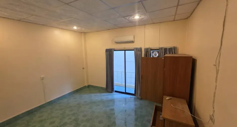 For sale retail Space in Bang Lamung, Chonburi