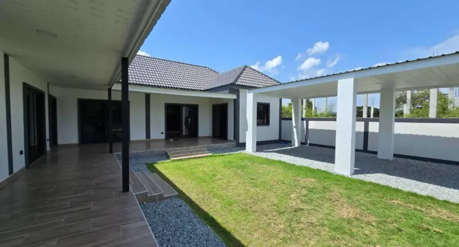 For sale 3 ベッドルーム house in Bang Lamung, Chonburi
