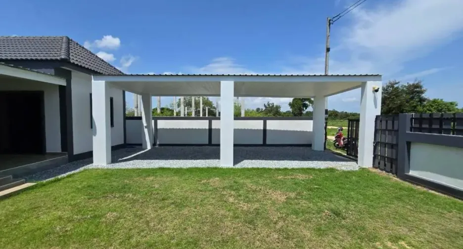 For sale 3 ベッドルーム house in Bang Lamung, Chonburi