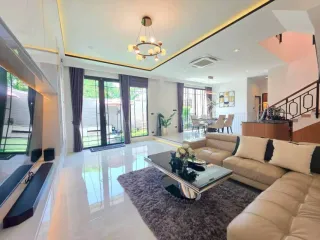 出售 4 卧室 独立屋 在 Bang Lamung, Chon Buri