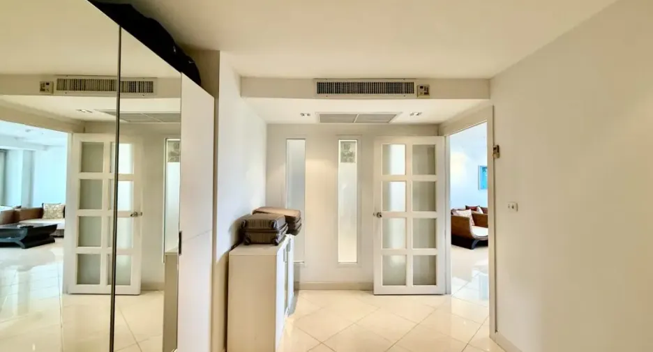 For sale 2 bedrooms condo in Jomtien, Pattaya