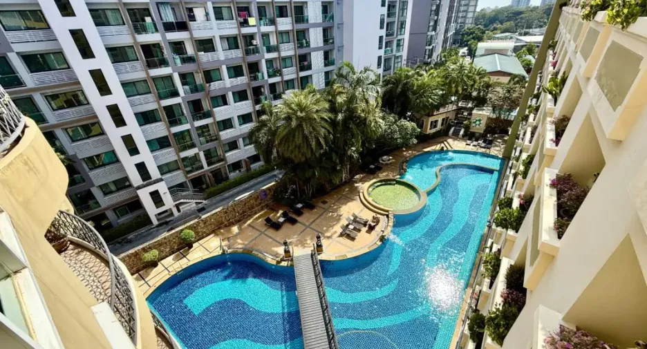 For sale 2 bedrooms condo in Jomtien, Pattaya